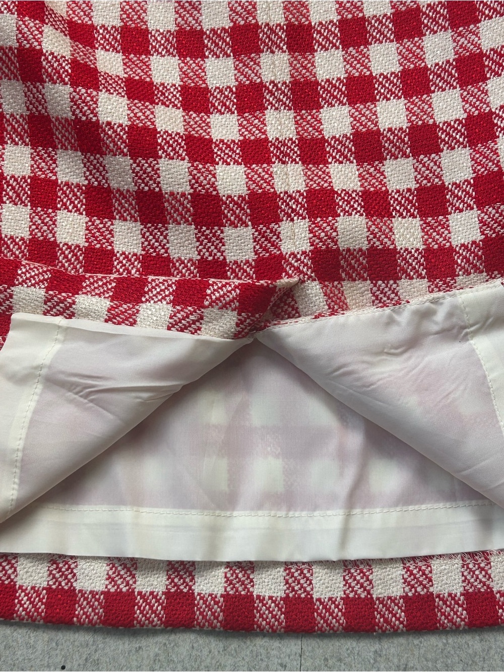 VTG 1980s Liz Claiborne Gingham Skirt Sz 10 Red White Checked Rayon Silk Lined - Picture 3 of 11